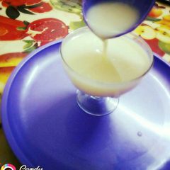 A picture of Condensed milk.