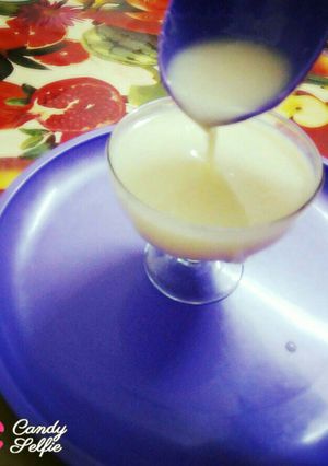A picture of Condensed milk.