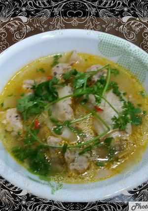 Hình của món Canh chả cá thát lát măng chua.