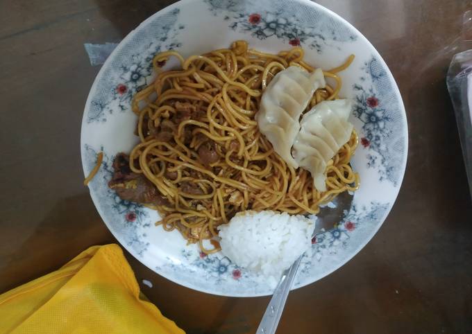 Bakmi goreng daging