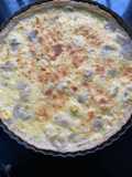 Quiche de pollo, choclo y champiñones