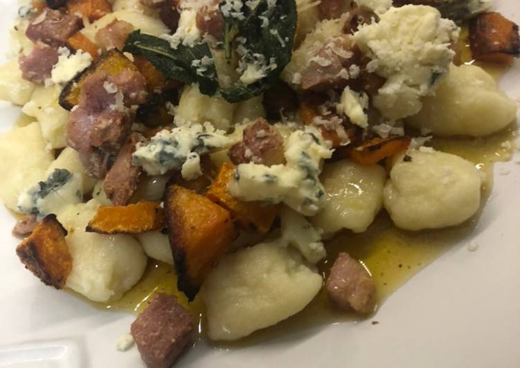 Simple Way to Prepare Speedy Butternut, Bacon, Blue Cheese and Browned Butter Gnocchi