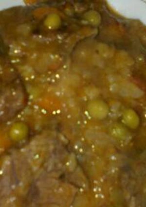 Una foto de Bifecitos a la criolla con vino
