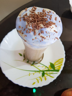 கோல்ட் காபி வித் ஐஸ் க்ரீம் (Cold Coffice with Ice Cream Recipe In Tamil) செய்முறை முக்கிய புகைப்படம்