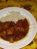 Pollo en salsa con repollo