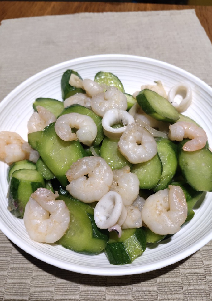 A picture of Shrimp Cucumber.