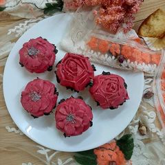 A picture of Eggless cup cakes.