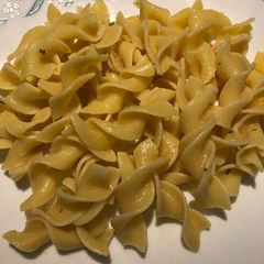 A picture of Garlic Buttered Egg Noodles.