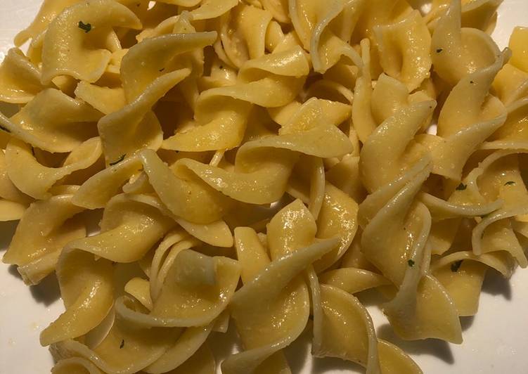 Steps to Prepare Speedy Garlic Buttered Egg Noodles
