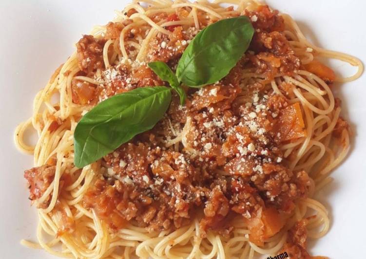 Recipe of Perfect Vegetarian Bolognese Spaghetti