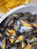 Moules Marinières with Fries 🍟🦪