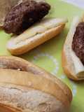 Mini hamburguesas en pulguitas de pan