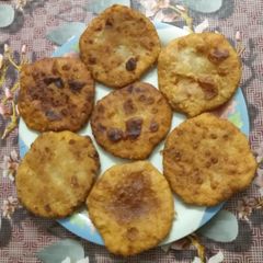 A picture of Suji Appam.