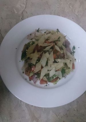A picture of Fattoush Salad.