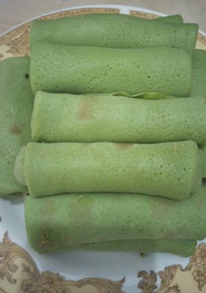 Foto resep Dadar gulung juice pandan isi unti kelapa ala dapur Q