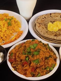 કાઠિયાવાડી રીંગણ નો ઓળો (Kathiyawadi Ringan Oro Recipe In Gujarati) રેસીપી મુખ્ય ફોટો
