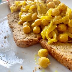 A picture of Chickpeas on toast (easy vegan lunch).
