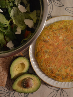 Una foto de Tortilla de setas y zanahoria rallada