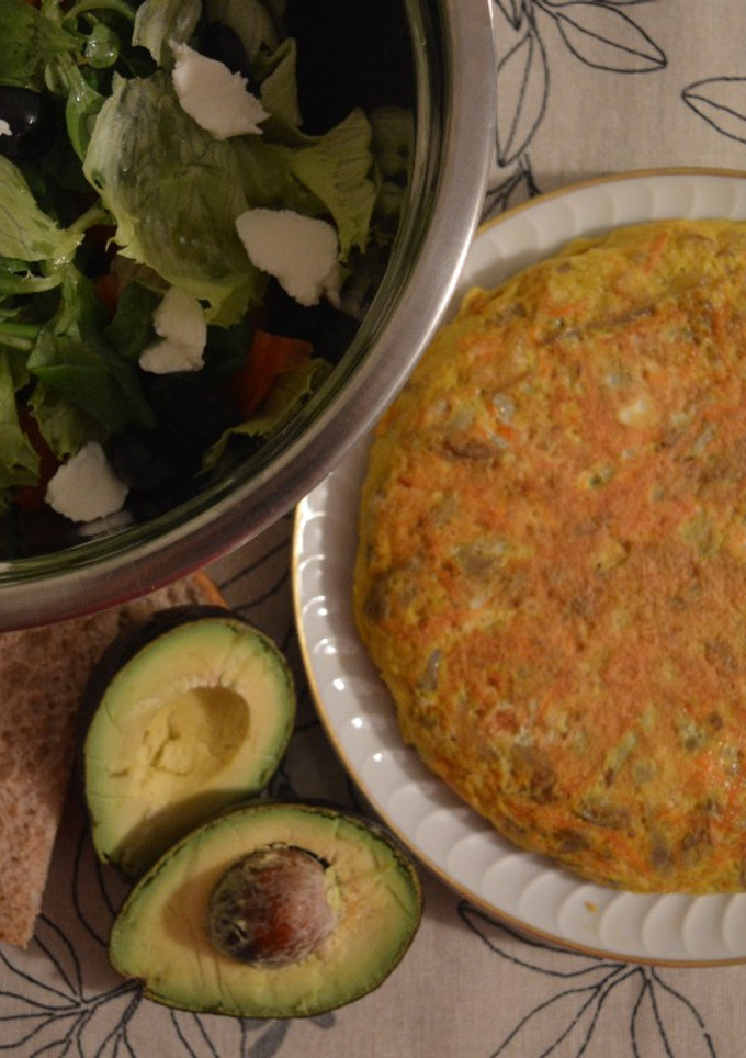 Una foto de Tortilla de setas y zanahoria rallada