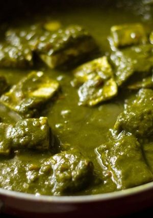 A picture of Yummy and tasty palak paneer at home...