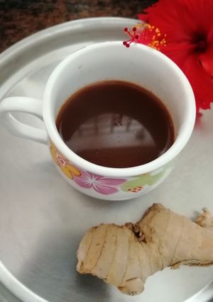 हर्बल चाय (herbal chai recipe in Hindi) रेसिपी मुख्य फोटो
