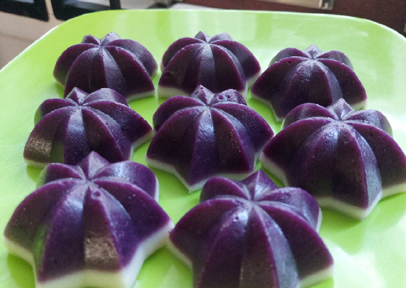 Kue talam ubi ungu