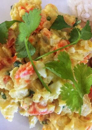 Una foto de Ensalada Rusa con huevitos al estilo eddytenutre💝