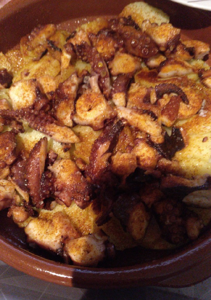 Una foto de Pulpo a la gallega