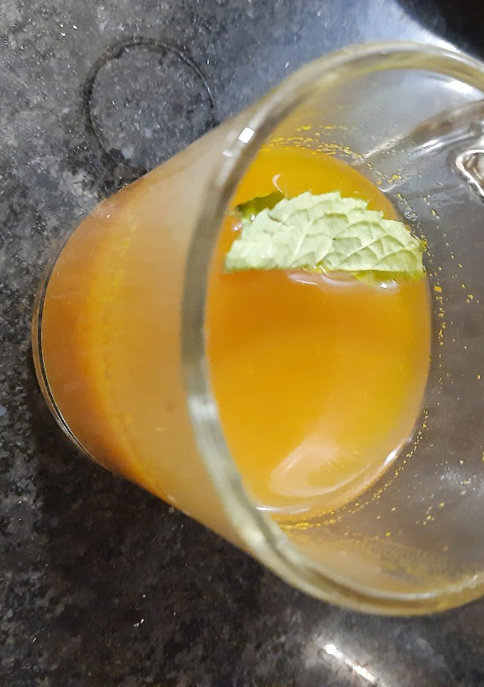 આયુર્વેદિક કાઢા(Ayurvedic kadha recipe in Gujarati) રેસીપી મુખ્ય ફોટો