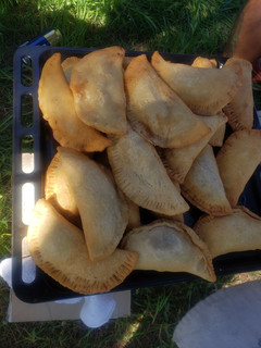 Una foto de Empanadas de pino frita......🇨🇱🇨🇱🇨🇱🇨🇱
