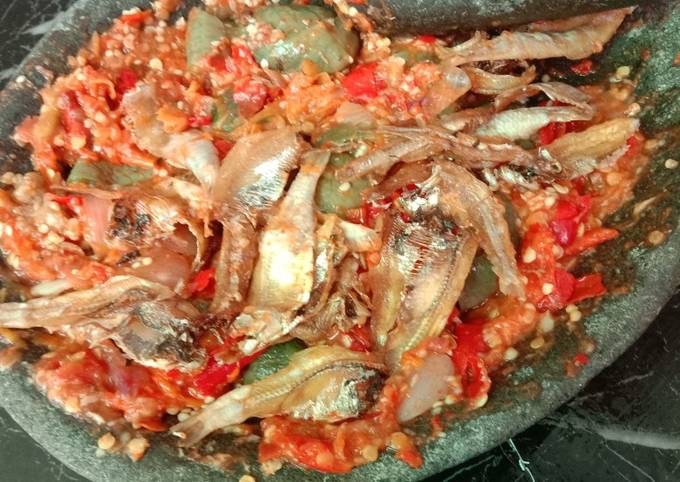 Resep Sambal Pecak Terong Ikan Asin Oleh Lakeswara Food Cookpad