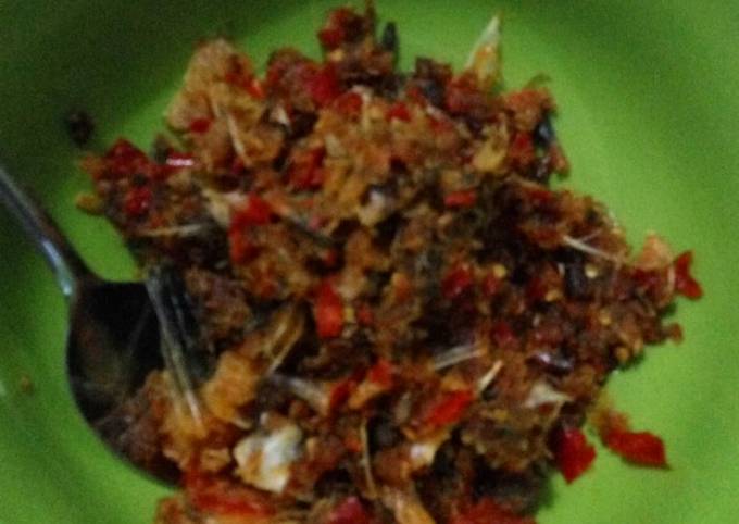 Sambal bajo pedas manis