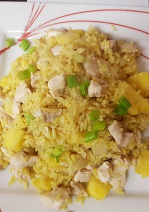 A picture of My Chicken with Pineapple fried Rice. 😘.