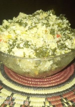 Dambun shinkafa da zogale ainihin hoton girkin