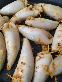 ஸ்டஃப்டு ஸ்குவிட்(stuffed squid recipe in tamil) செய்முறை முக்கிய புகைப்படம்