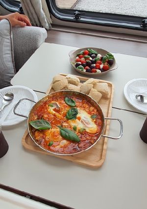 Hình của món Trứng địa ngục (egg in hell).