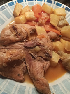 Una foto de Perdices en salsa con hortalizas en olla express