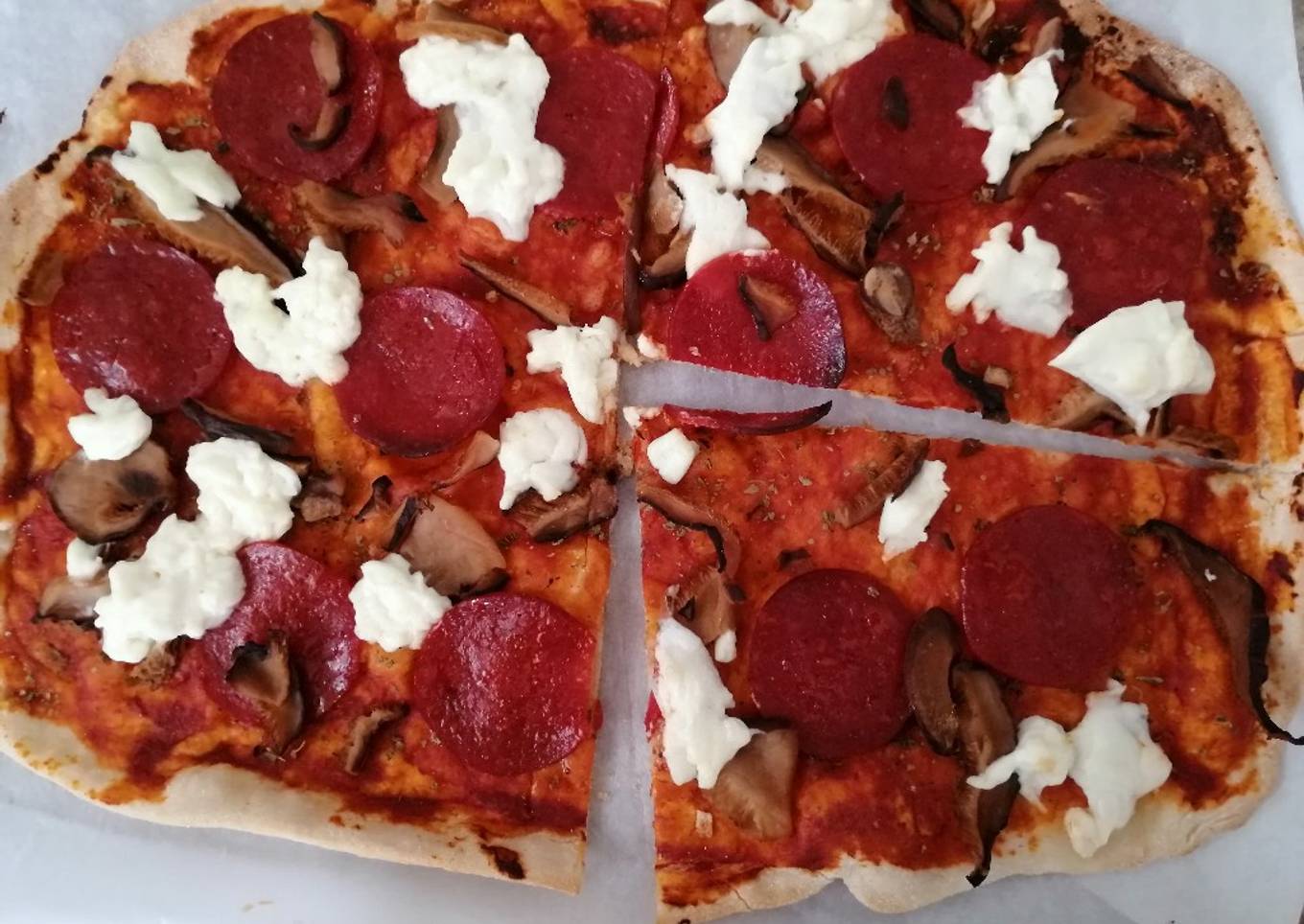 Pizza delgada y crujiente 🍕