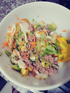 Una foto de Ensalada fresca con atún 🐟 fácil y rápida!!!