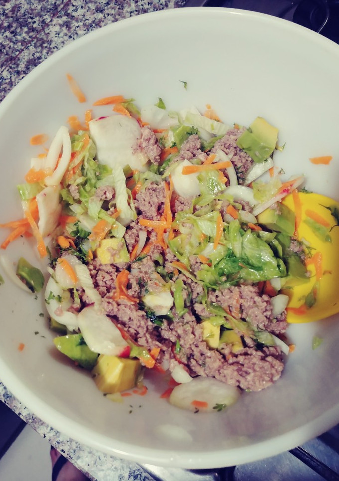 Una foto de Ensalada fresca con atún 🐟 fácil y rápida!!!