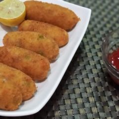 A picture of Chicken cheese kabab.