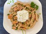🥗Μακαρονοσαλάτα με πένες ολικής σολομό & cottage