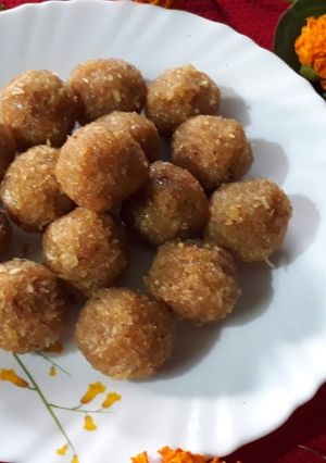 নারকেল নাড়ু (narkel naru recipe in Bengali) রেসিপির প্রধান ছবি
