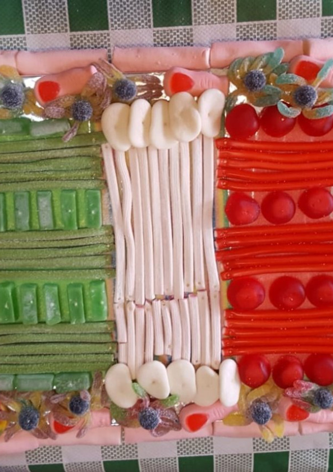 Una foto de Tarta de chuches bandera de Italia