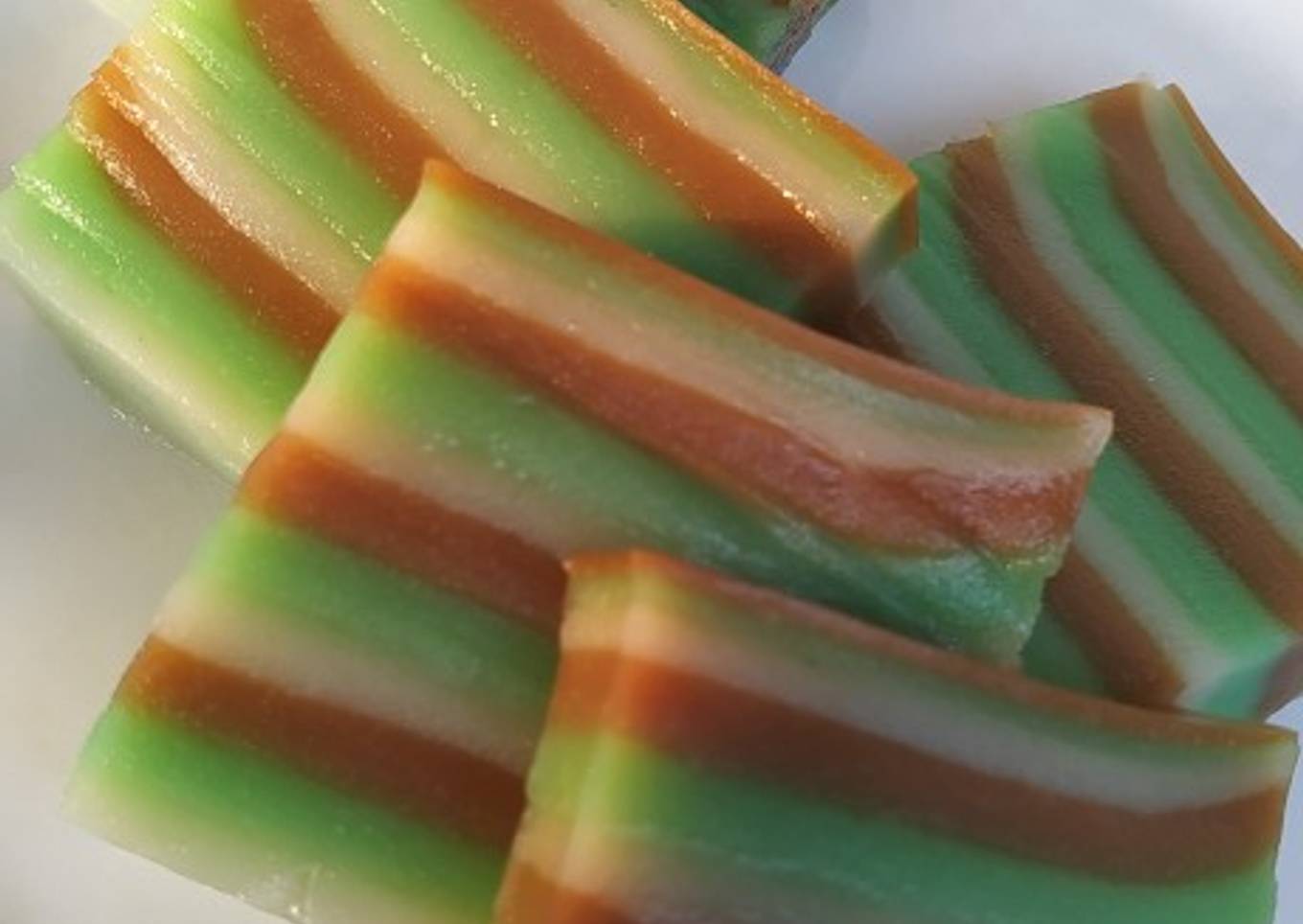 Kue lapis tepung beras