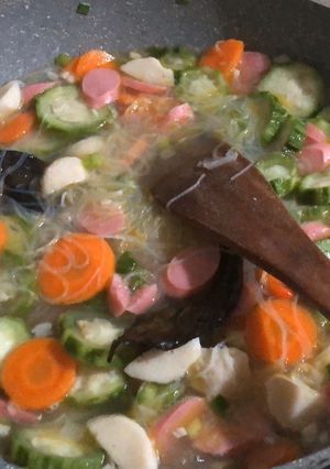 Foto resep Sayur bening campur (wortel, gambas, sosis, bakso)