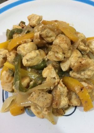 Una foto de Pollo al laurel