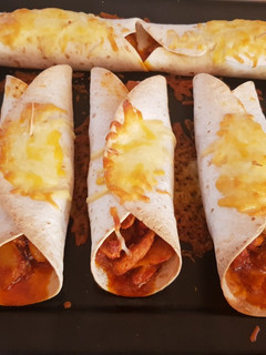 Una foto de Burritos de carne y pimientos