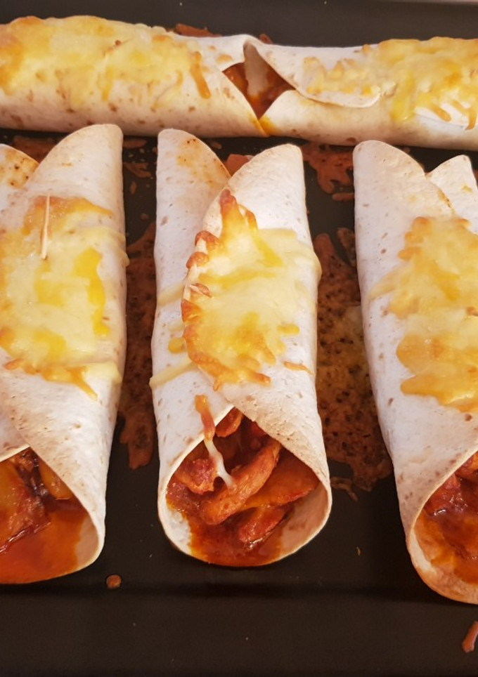 Una foto de Burritos de carne y pimientos