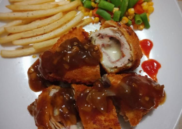 Langkah Mudah untuk Menyiapkan Chicken Cordon Bleu with brown sauce yang Enak